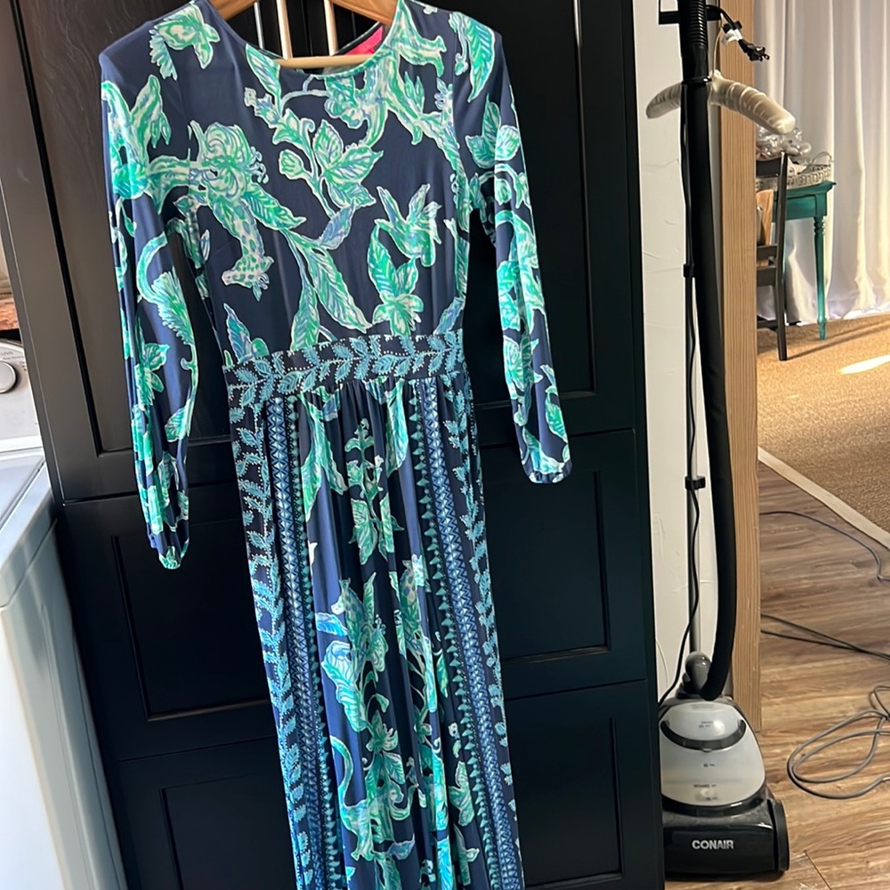 Lilly Pulitzer maxi dress, long sleeves size 2 blue beautiful engineerEd